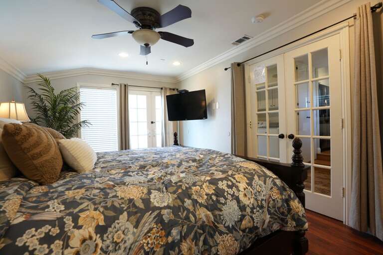 Master Bedroom #1 w/Cal King Bed