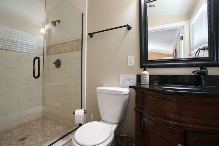 Cal-King Master Bedroom 1 En-suite