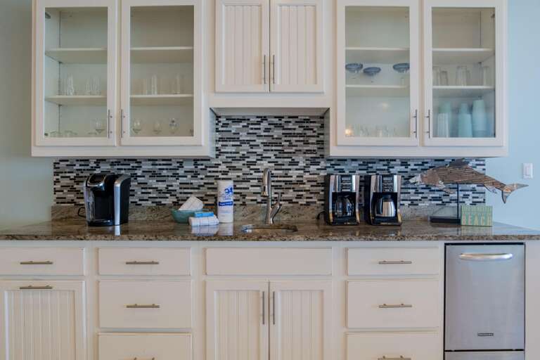 Wet bar area in castle in the sand east