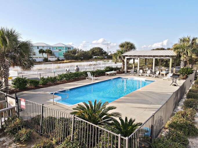 HUGE Private Pool with sunshade just for Halekai.