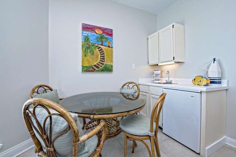 Additional Dining Area in 2nd Floor Den and mini fridge/wetbar.