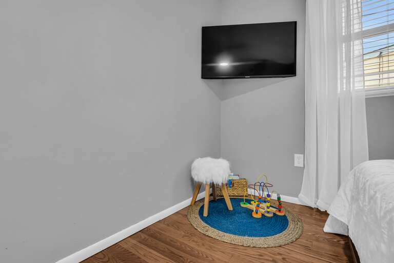 Toys / Books / Cards