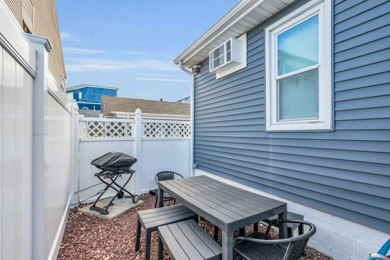 Side - Weber Electric BBQ