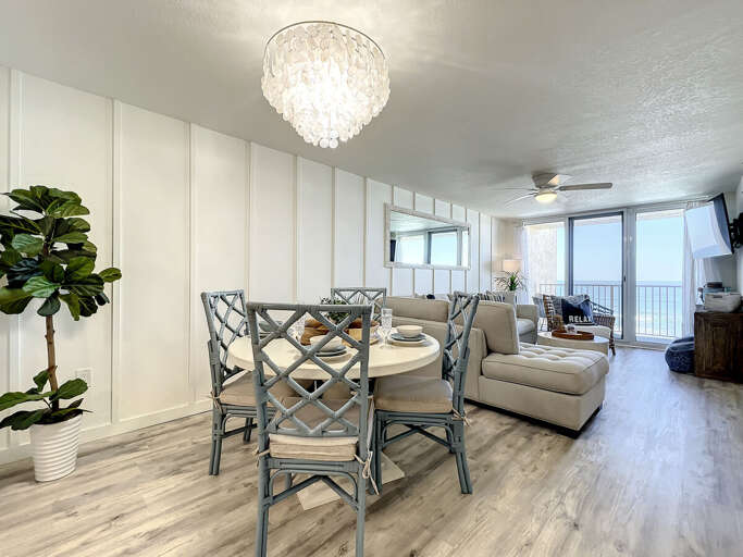 Beautiful dining room that seats 4. Beautiful dining room that seats 4.