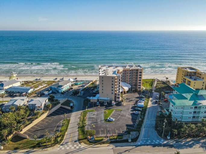 Oceania Plaza parking lot and surrounding buildings.