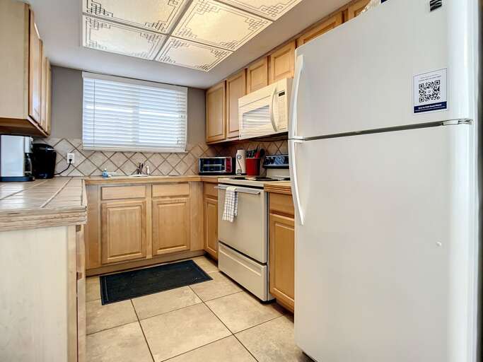 Fully equipped kitchen. Fully equipped kitchen.