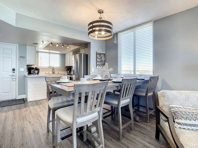 Dining room seats 6.