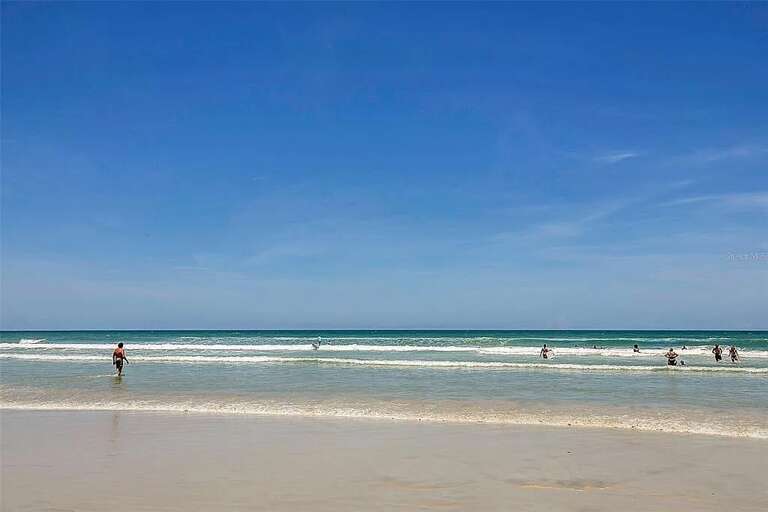 Soft sand, gentle waves, and endless ocean views—right outside your door. Soft sand, gentle waves, and endless ocean views—right outside your door.