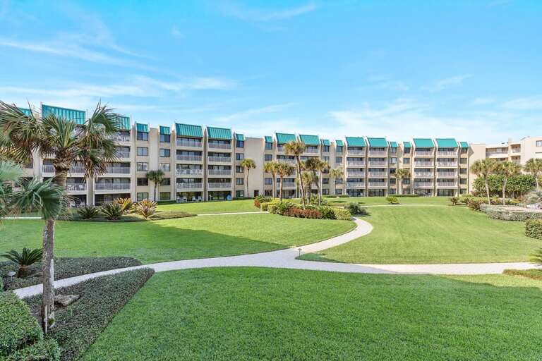 Enjoy lush, tropical landscaping and scenic walkways just steps from the sand. These beautifully maintained resort grounds set the stage for the perfect relaxing beach vacation.