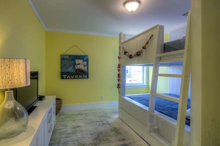 Bedroom 7 - Queen over Queen Bunk Bed