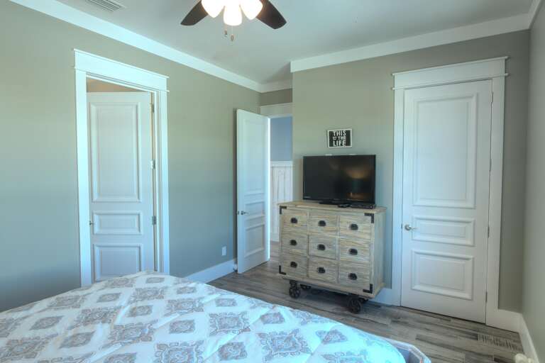 King Bedroom 2 - View 2