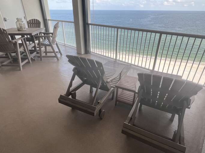 Epic private balcony! Epic private balcony!