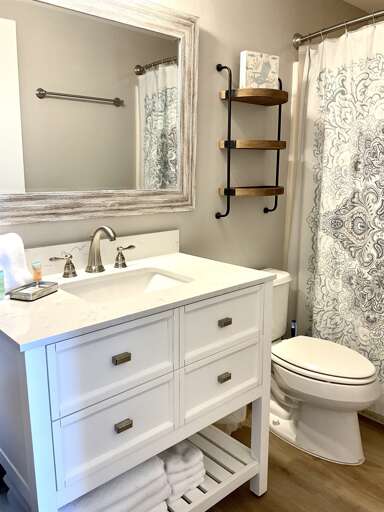 Master Bath - ensuite to the Master Bedroom