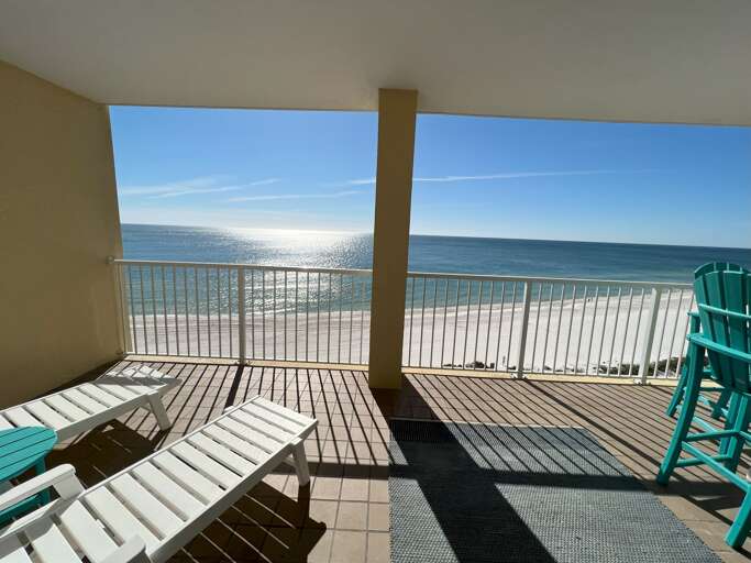 Huge Patio right on the beach!