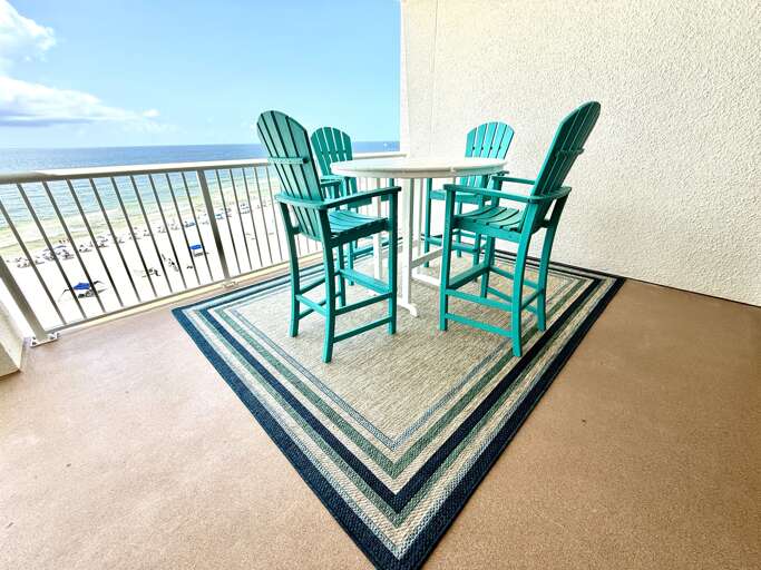 Fresh Paint, Floor Sealants, new Rug!  Beautiful!!!