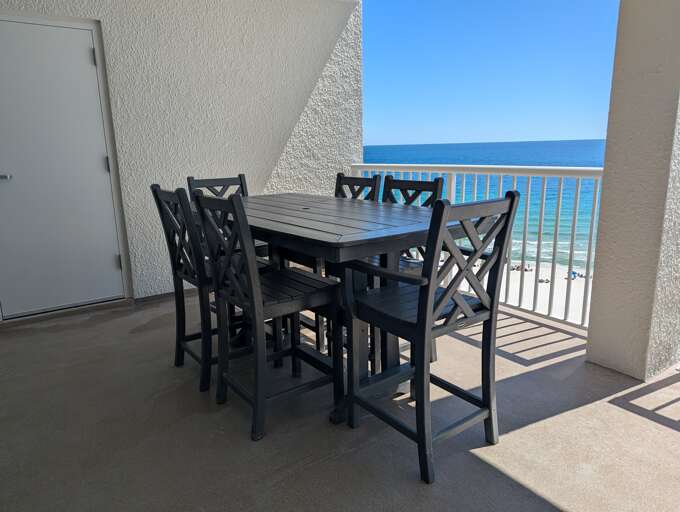 Patio Table with a view!!
