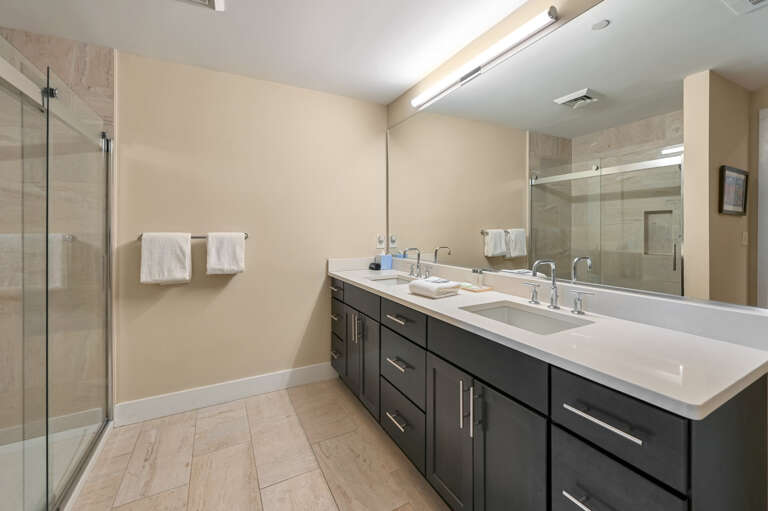 45 Asheland Unit 402 - Interior-108.jpg