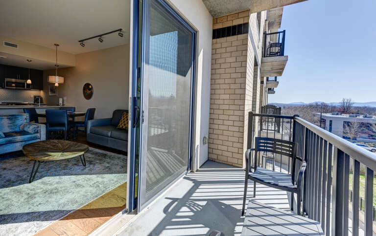 45 Asheland Unit 402-204.jpg