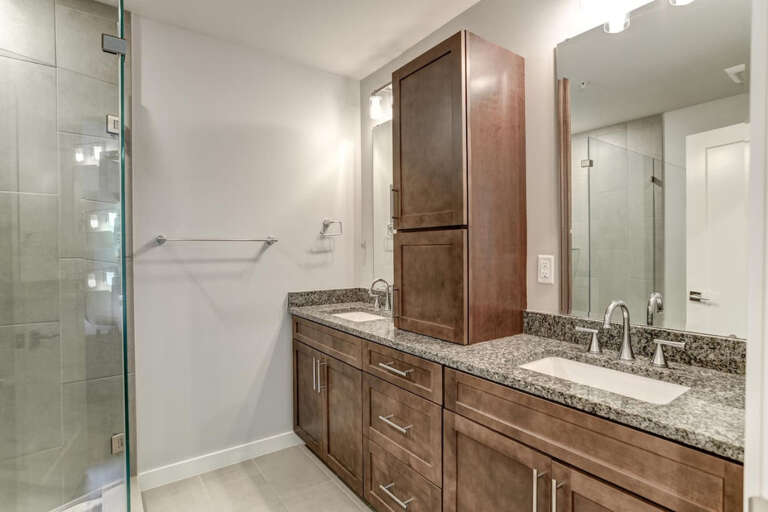 En Suite Master Bathroom