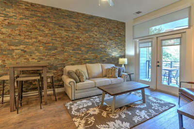 Downtown Open Concept with Balcony Downtown Open Concept with Balcony