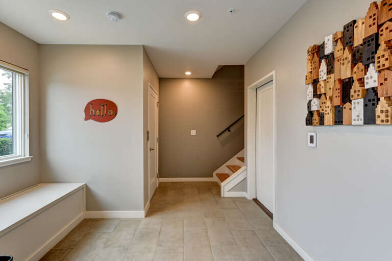 245 Short Coxe Ave Unit 245-205.jpg