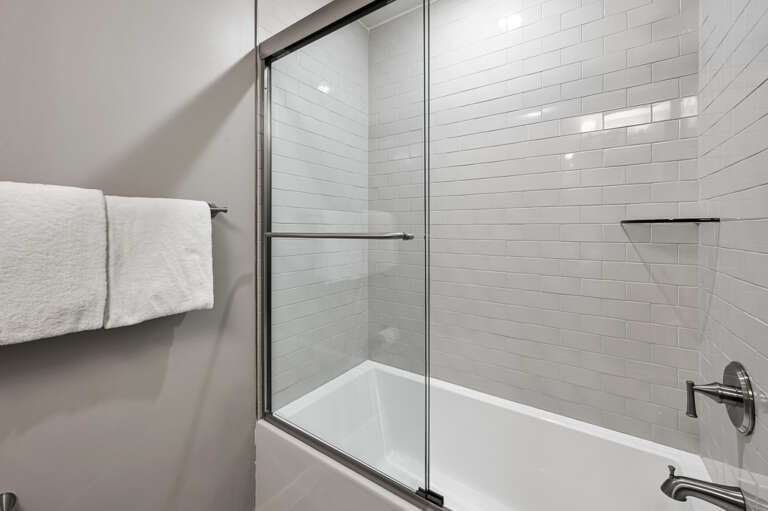 245 Short Coxe Unit 245-123.jpg