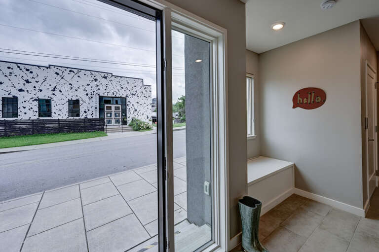 245 Short Coxe Ave Unit 245-204.jpg