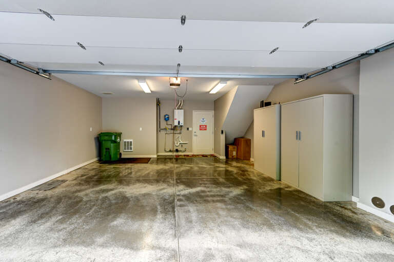 245 Short Coxe Ave Unit 245-209.jpg