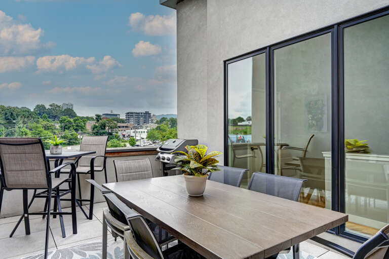 245 Short Coxe Ave Unit 245-212.jpg