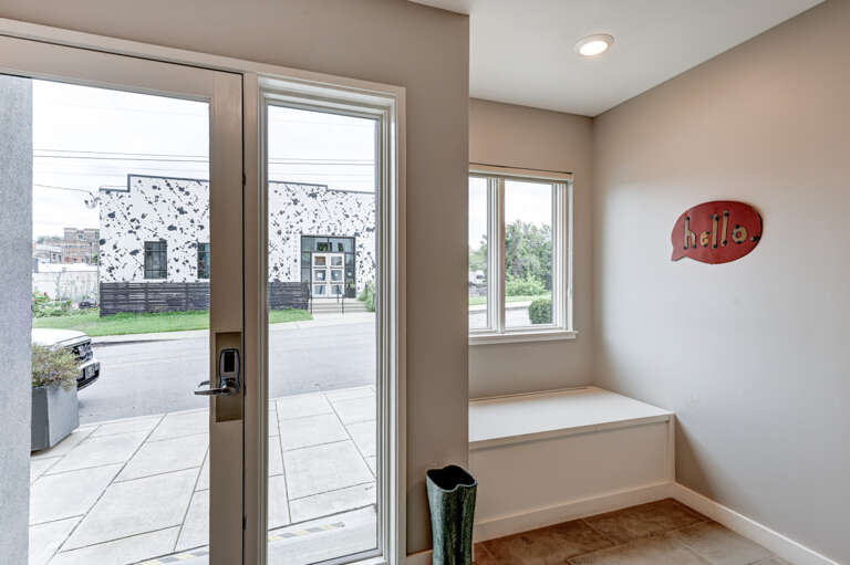 245 Short Coxe Ave Unit 245-202.jpg