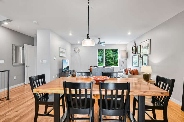 245 Short Coxe Unit 245-107.jpg