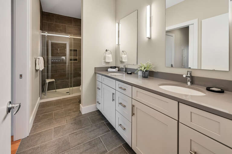 145 Biltmore Unit 400-116.jpg