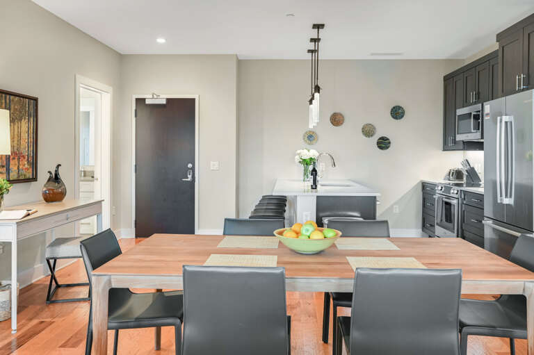 145 Biltmore Unit 400-109.jpg