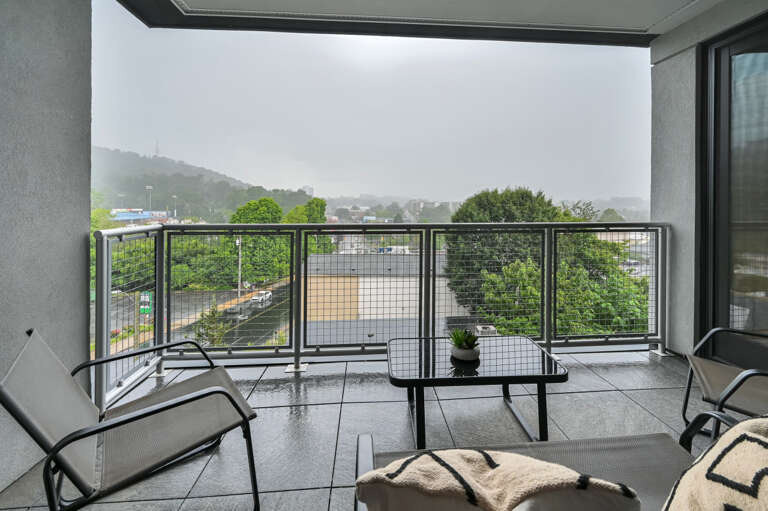 145 Biltmore Unit 400-120.jpg