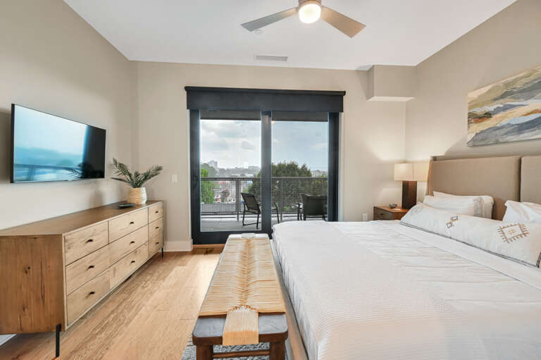 145 Biltmore Unit 400-114.jpg