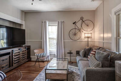 Charming, Renovated and Convenient Charming, Renovated and Convenient