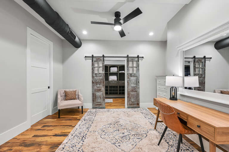 17 N Market #303-137.jpg