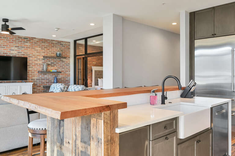 17 N Market #303-116.jpg