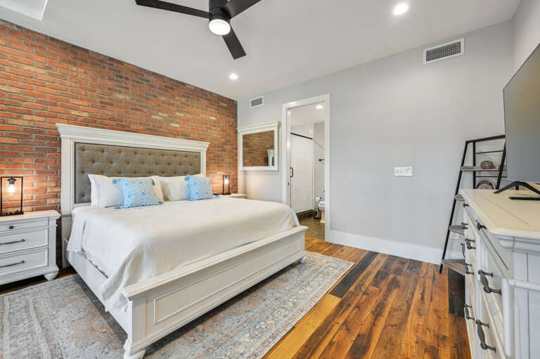 17 N Market #303-105.jpg