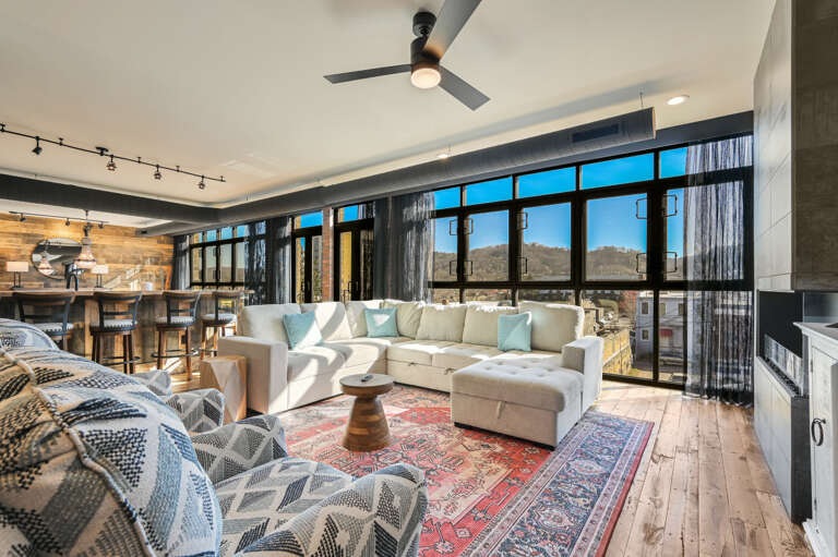17 N Market #303-107.jpg 17 N Market #303-107.jpg