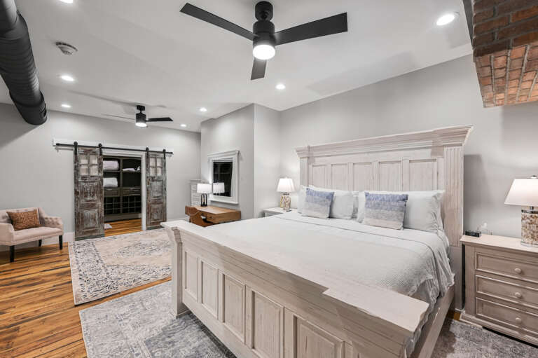 17 N Market #303-136.jpg