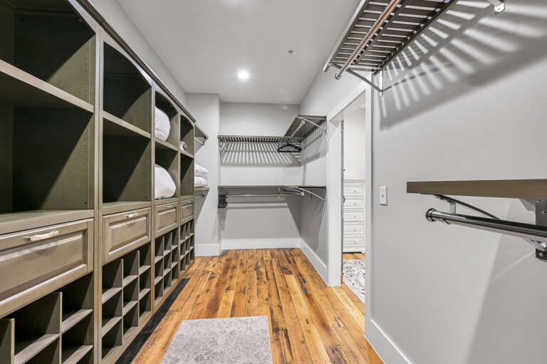 17 N Market #303-140.jpg