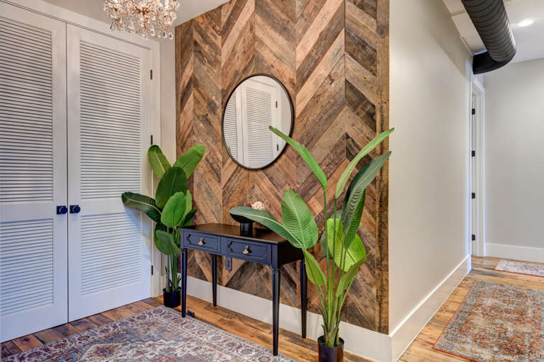 17 N Market 303-201.jpg