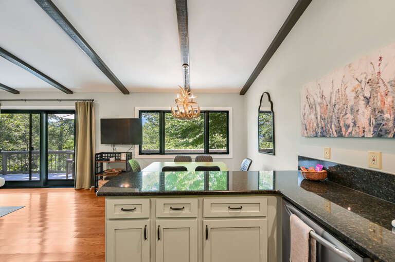 274 Ridge Rd Interior-102.jpg