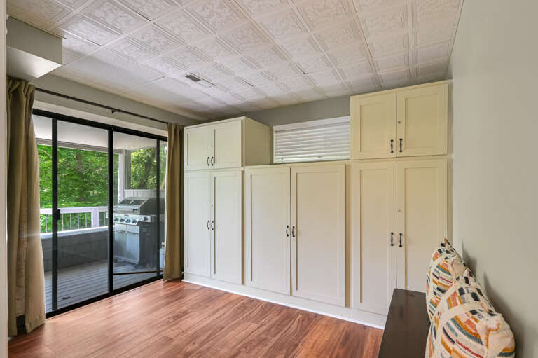 274 Ridge Rd Interior-116.jpg