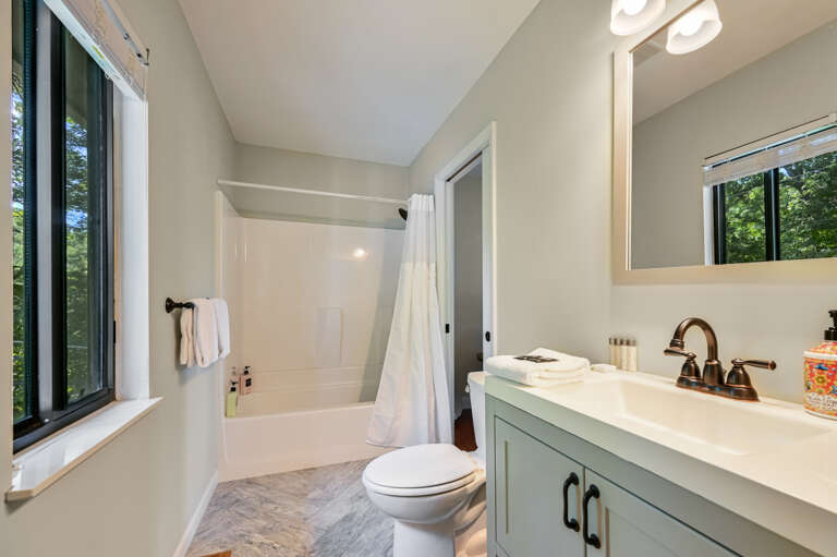 274 Ridge Rd Interior-108.jpg