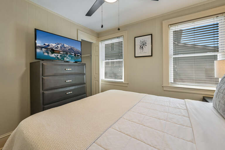 191 Merrimon Ave - Interior-124.jpg