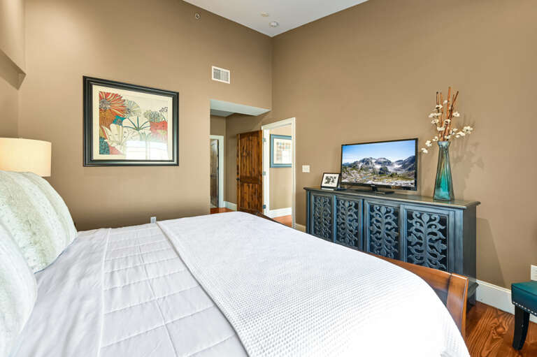 Interior 56 Patton Ave Unit402-116.jpg