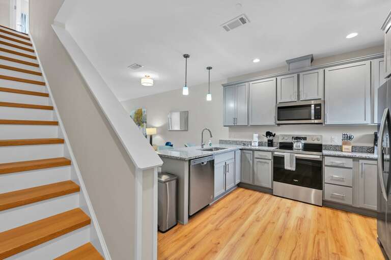 3 Lee Garden Ln Unit 105-118.jpg