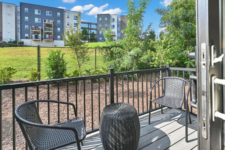 107 Lee Garden Ln-102.jpg